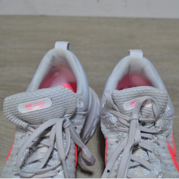 Nike React Infinity Flyknit Woman's Running Shoe White & Pink Size 8.5 - Picture 5 of 9